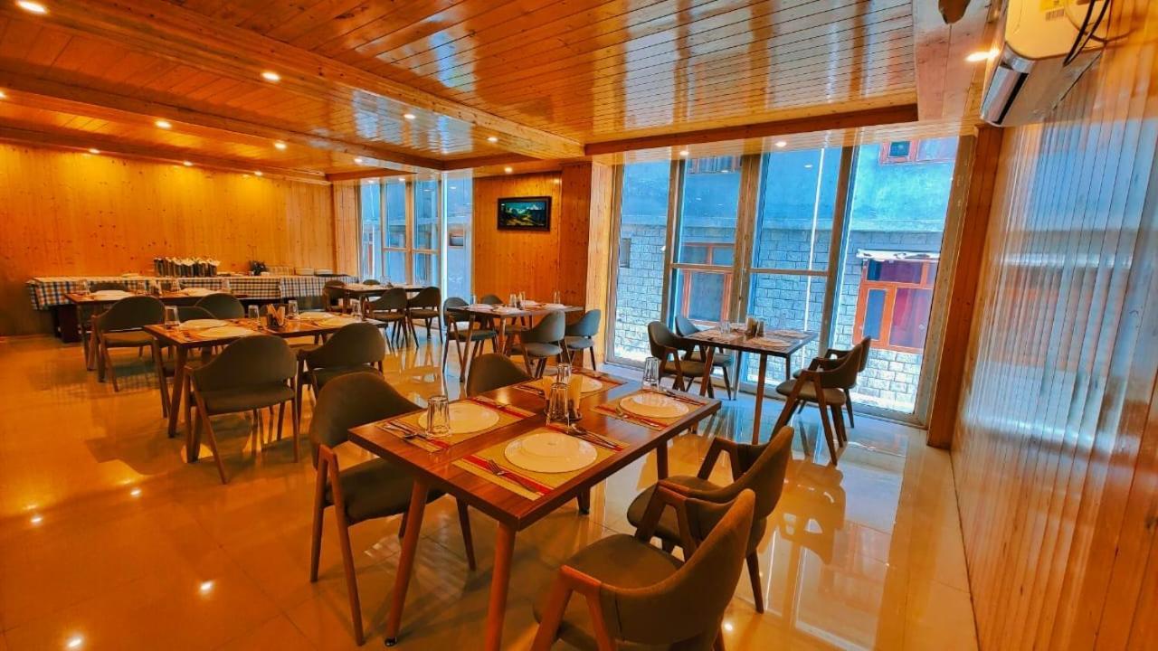 Tata Vista Resort Mall Road Manali - Centrally Heated & Air Cooled Exterior foto