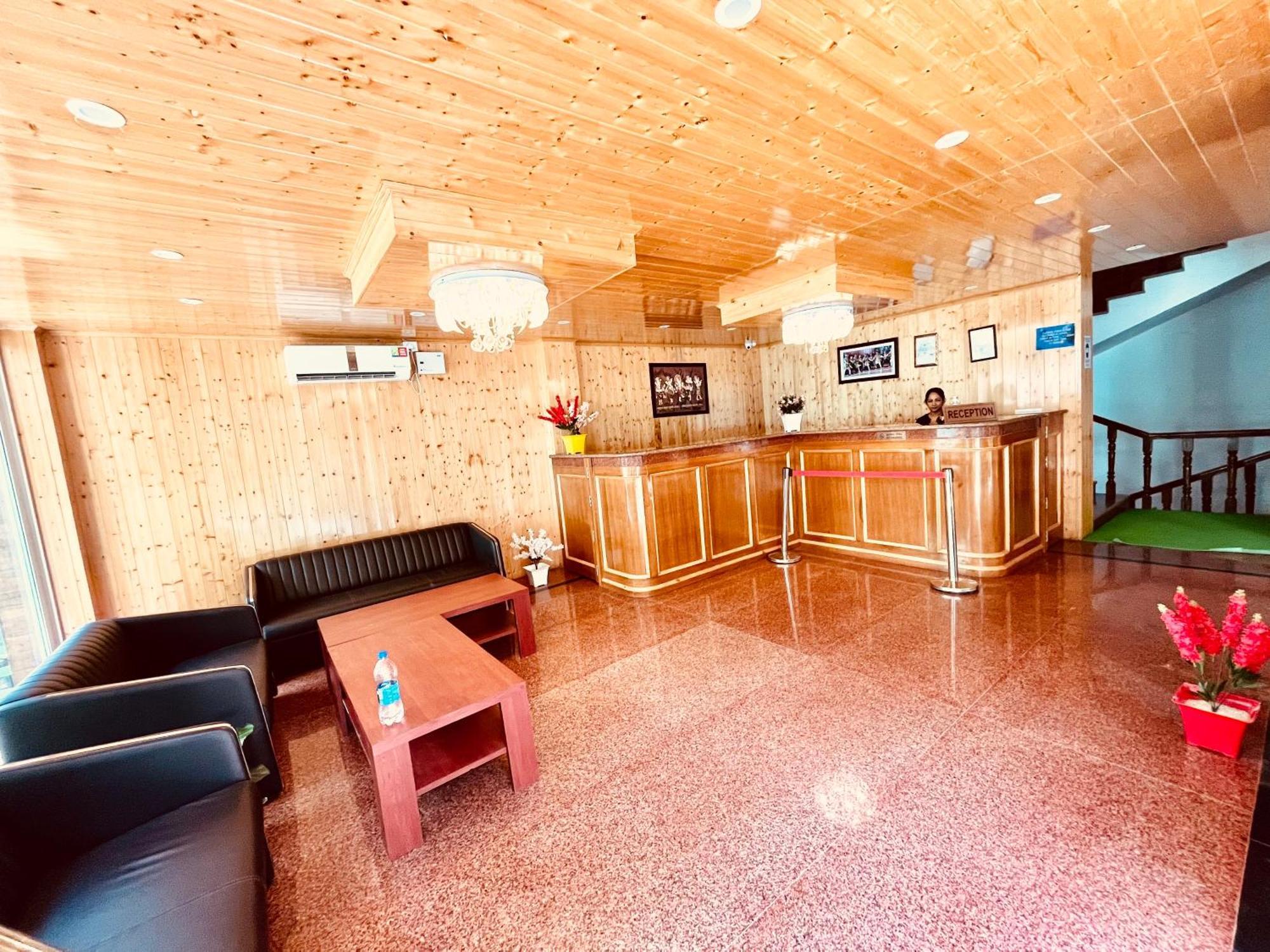 Tata Vista Resort Mall Road Manali - Centrally Heated & Air Cooled Exterior foto